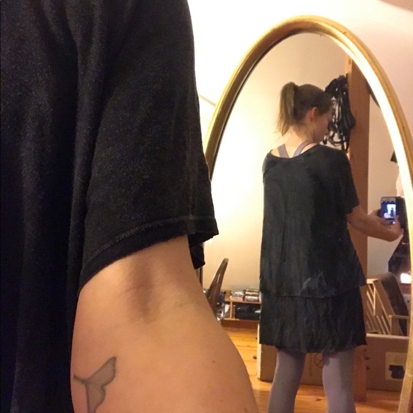 Altar’d State Slate Gray Ruffle Tee, EUC, M - Picture 13 of 13